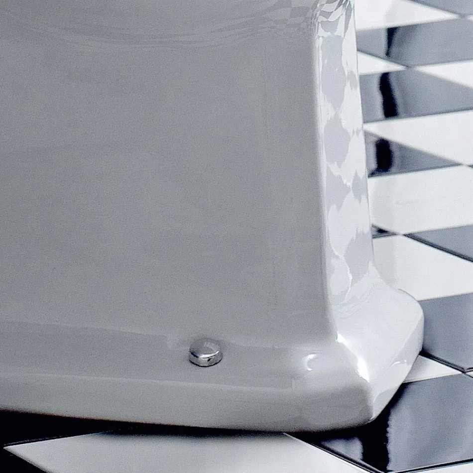 Dizajn klasik i vazo me dysheme përsëri në mur në Made në Itali Qeramike - Marwa Viadurini