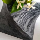 Vazo me Dizajn Dekorativ në Bardiglio ose Mermer Carrara Prodhuar në Itali - Prisma Viadurini