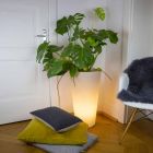 Tenxhere me ndriçim LED shumëngjyrësh ose diellor për kopsht ose dhomë të gjallë - Vasostar Viadurini