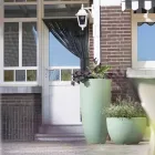 Vazo e ndriçuar Plastike me ngjyra të jashtme dhe të brendshme me dizajn modern - Svasostar Viadurini