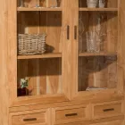 Dollap ekspozues për dhomën e ndenjes Sanda prej druri tik të fortë me 4 dyer dhe 3 sirtarë Viadurini